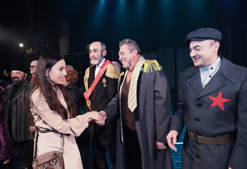 Leyla Aliyeva attends performance of "Oil Boom Smiles on Everyone" at National Youth Theater (PHOTO)