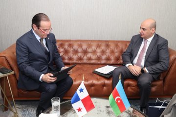 Azerbaijani Ambassador meets Panama’s FM to discuss bilateral relations (PHOTO)