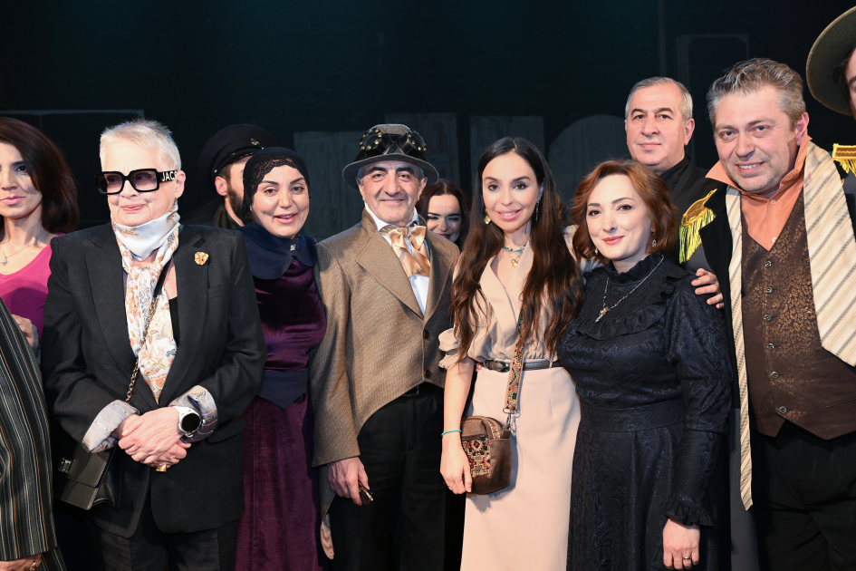 Leyla Aliyeva attends performance of "Oil Boom Smiles on Everyone" at National Youth Theater (PHOTO)