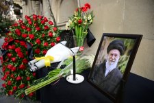 President Ilham Aliyev visits Iranian Embassy in Azerbaijan to offer condolences (PHOTO)