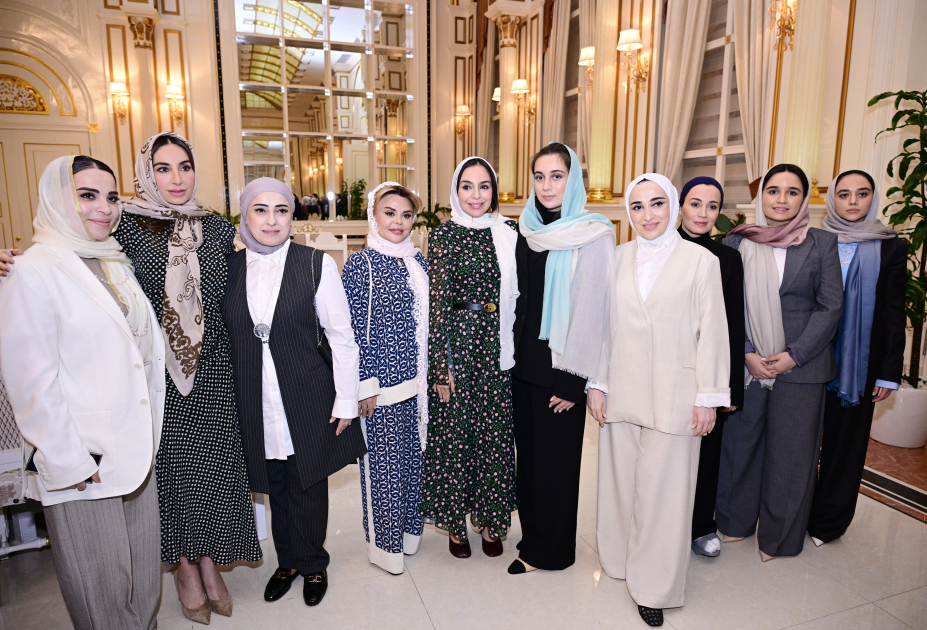 Leyla Aliyeva and Arzu Aliyeva attend Iftar ceremony held on occasion of holy month of Ramadan (PHOTO)