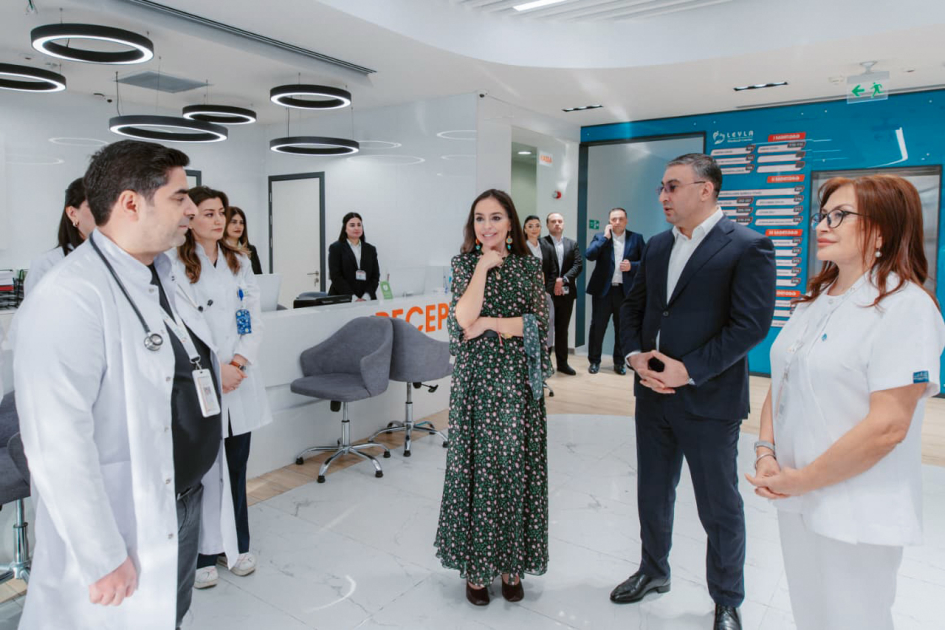 Leyla Aliyeva and Arzu Aliyeva visits Pediatric Unit of “Leyla Medical Center” (PHOTO)