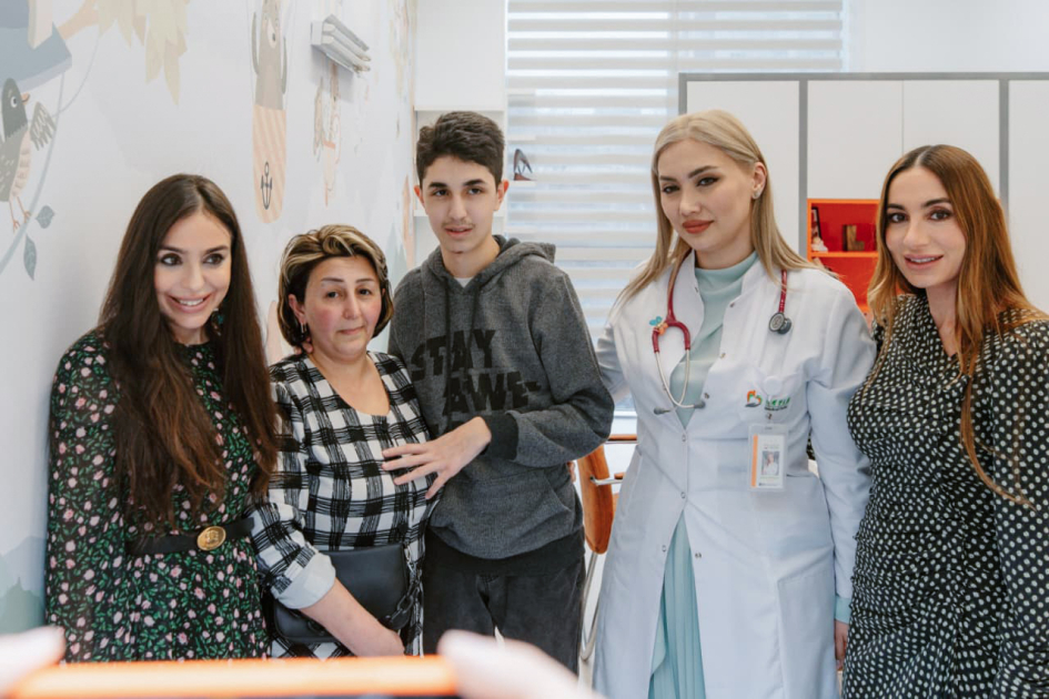 Leyla Aliyeva and Arzu Aliyeva visits Pediatric Unit of “Leyla Medical Center” (PHOTO)