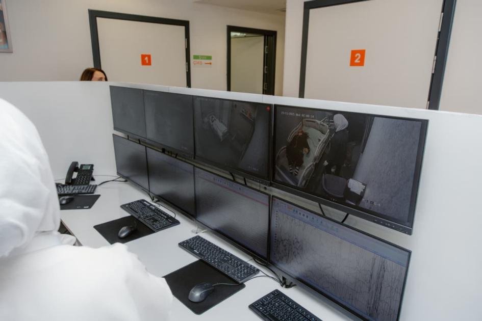 Leyla Aliyeva and Arzu Aliyeva visits Pediatric Unit of “Leyla Medical Center” (PHOTO)