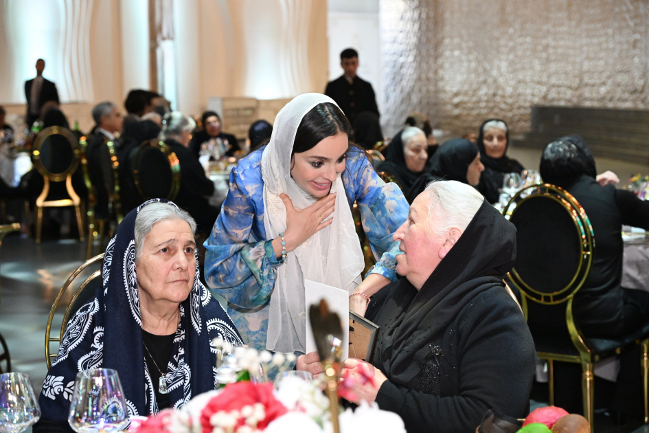 Leyla Aliyeva attends iftar dinner held with participation of martyrs’ mothers (PHOTO)