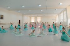 Leyla Aliyeva visits Baku Choreography Academy (PHOTO)