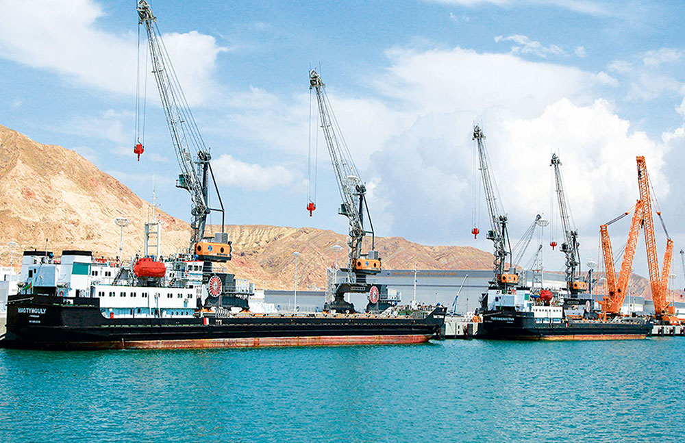 Turkmenbashi port's cargo turnover hits new heights in 2025