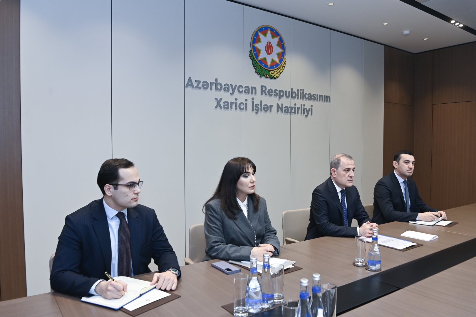 Azerbaijani FM discusses expanding political dialogue with Colombian ambassador (PHOTO)