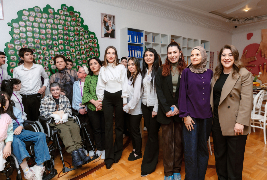 Leyla Aliyeva, Arzu Aliyeva, and Alena Aliyeva visit “Support for Living” Center (PHOTO)