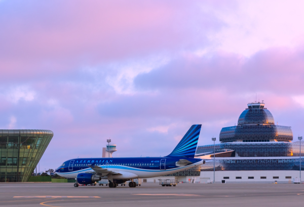 Azerbaijani airline resumes daily flights on Baku-Dubai route