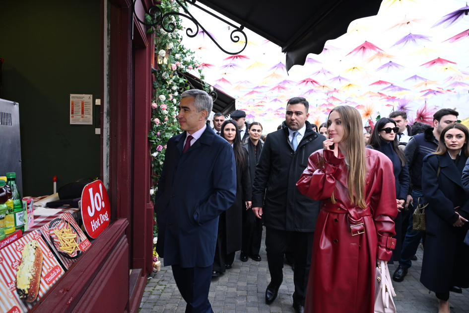 Alena Aliyeva visits Novruz fair (PHOTO)