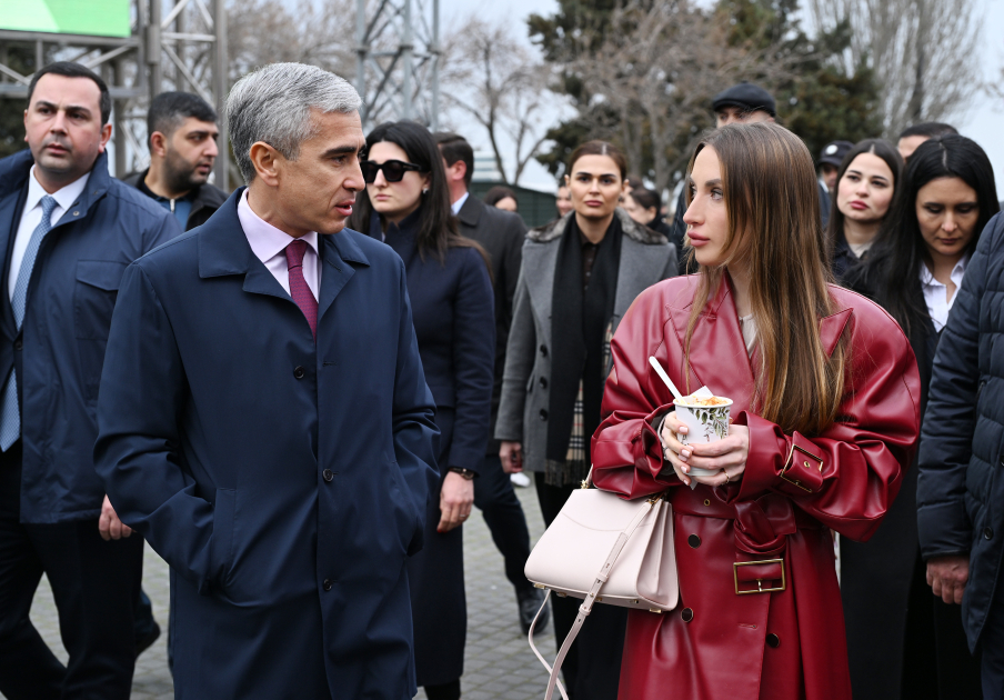 Alena Aliyeva visits Novruz fair (PHOTO)