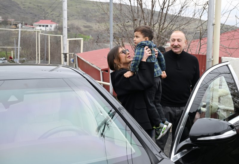 Child asks for President Ilham Aliyev’s car — Memorable moments from visit of the Head of State and First Lady Mehriban Aliyeva to Khojavend (VIDEO)