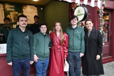 Alena Aliyeva visits Novruz fair (PHOTO)