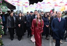 Alena Aliyeva visits Novruz fair (PHOTO)