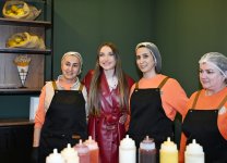 Alena Aliyeva visits Novruz fair (PHOTO)