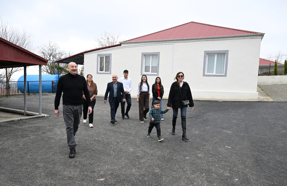 President Ilham Aliyev, First Lady Mehriban Aliyeva inspect restoration of individual houses and infrastructure in Khanoba village of Khojavend (PHOTO/VIDEO)