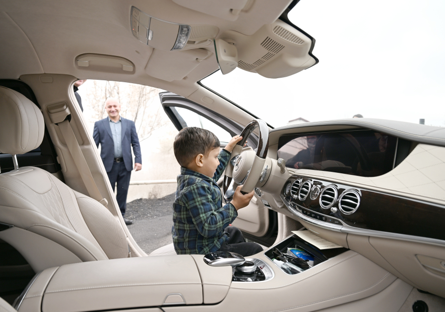 President Ilham Aliyev, First Lady Mehriban Aliyeva inspect restoration of individual houses and infrastructure in Khanoba village of Khojavend (PHOTO/VIDEO)