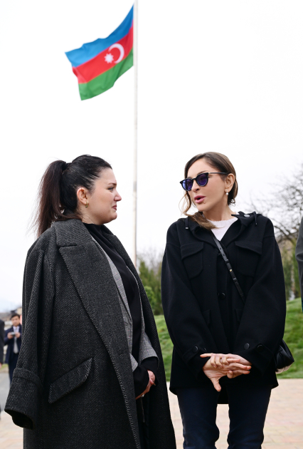 President Ilham Aliyev, First Lady Mehriban Aliyeva inspect restoration of individual houses and infrastructure in Khanoba village of Khojavend (PHOTO/VIDEO)
