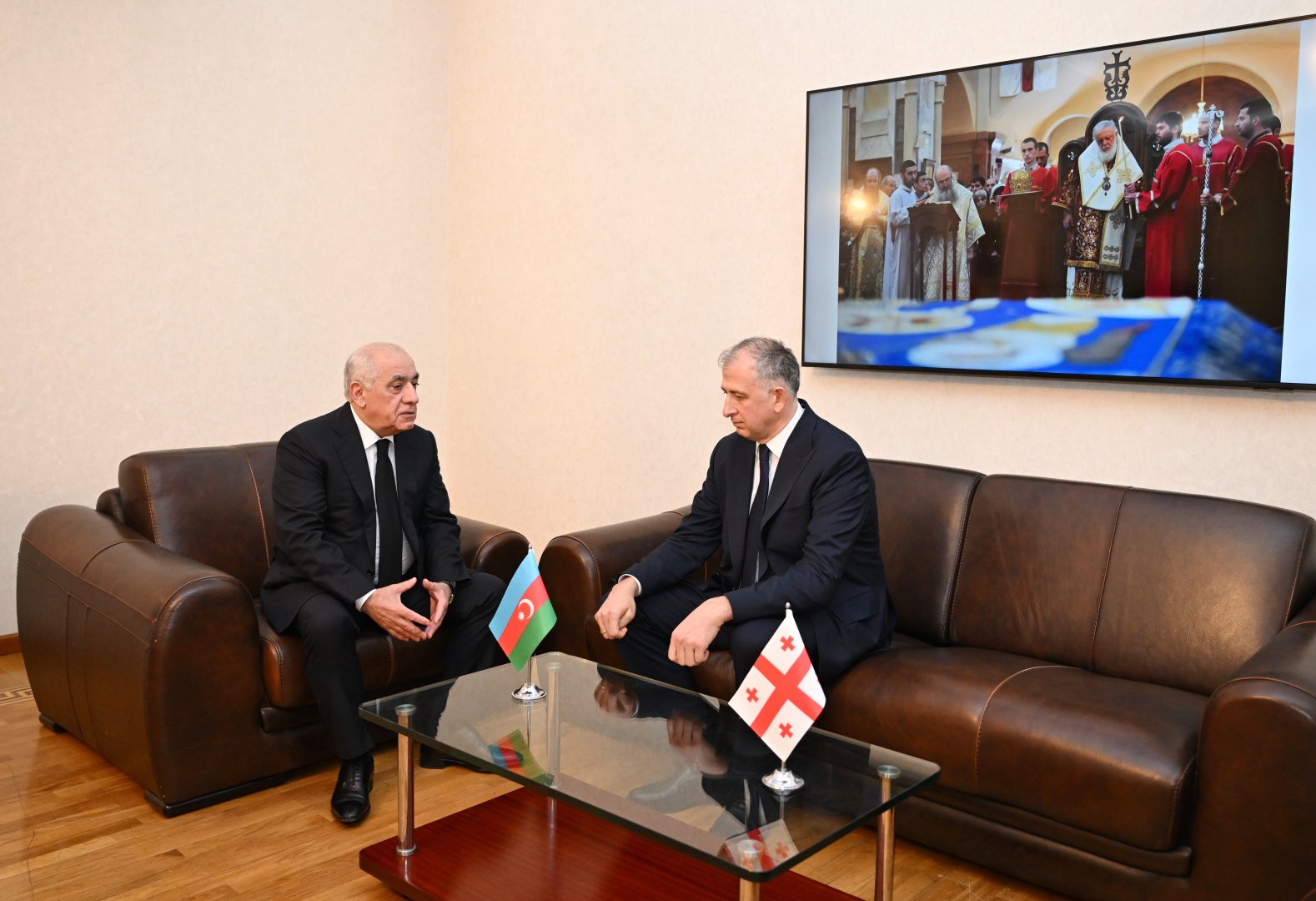 Azerbaijani PM expresses condolences at Georgian embassy (PHOTO)