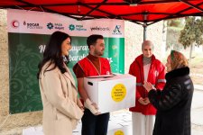 Yelo Bank shares holiday joy with underprivileged families (PHOTO)