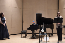 Connecticut state hosts "West Meets East" concert (PHOTO)