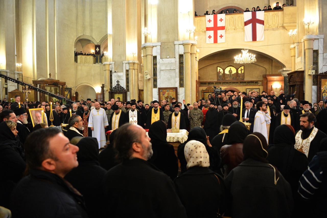 Azerbaijani parliament speaker attends funeral of Catholicos-Patriarch of All Georgia His Holiness Ilia II (PHOTO)