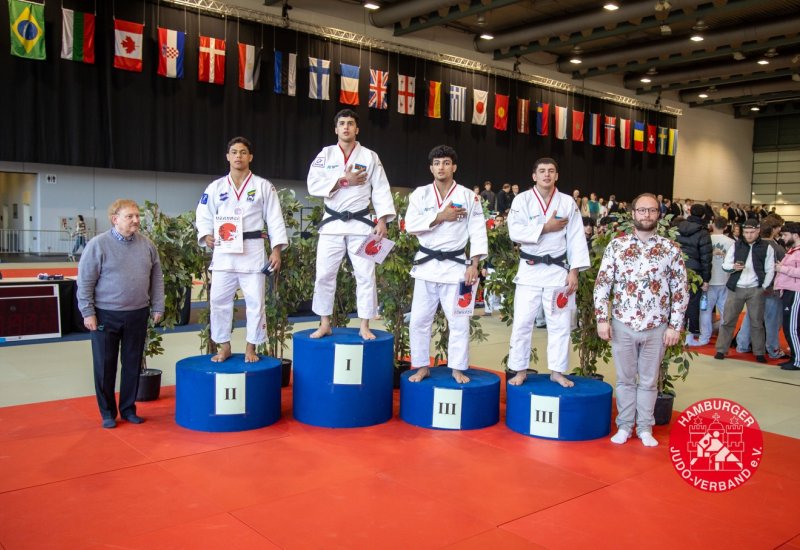 Azerbaijan takes team gold at Bremen Masters Tournament (PHOTO)