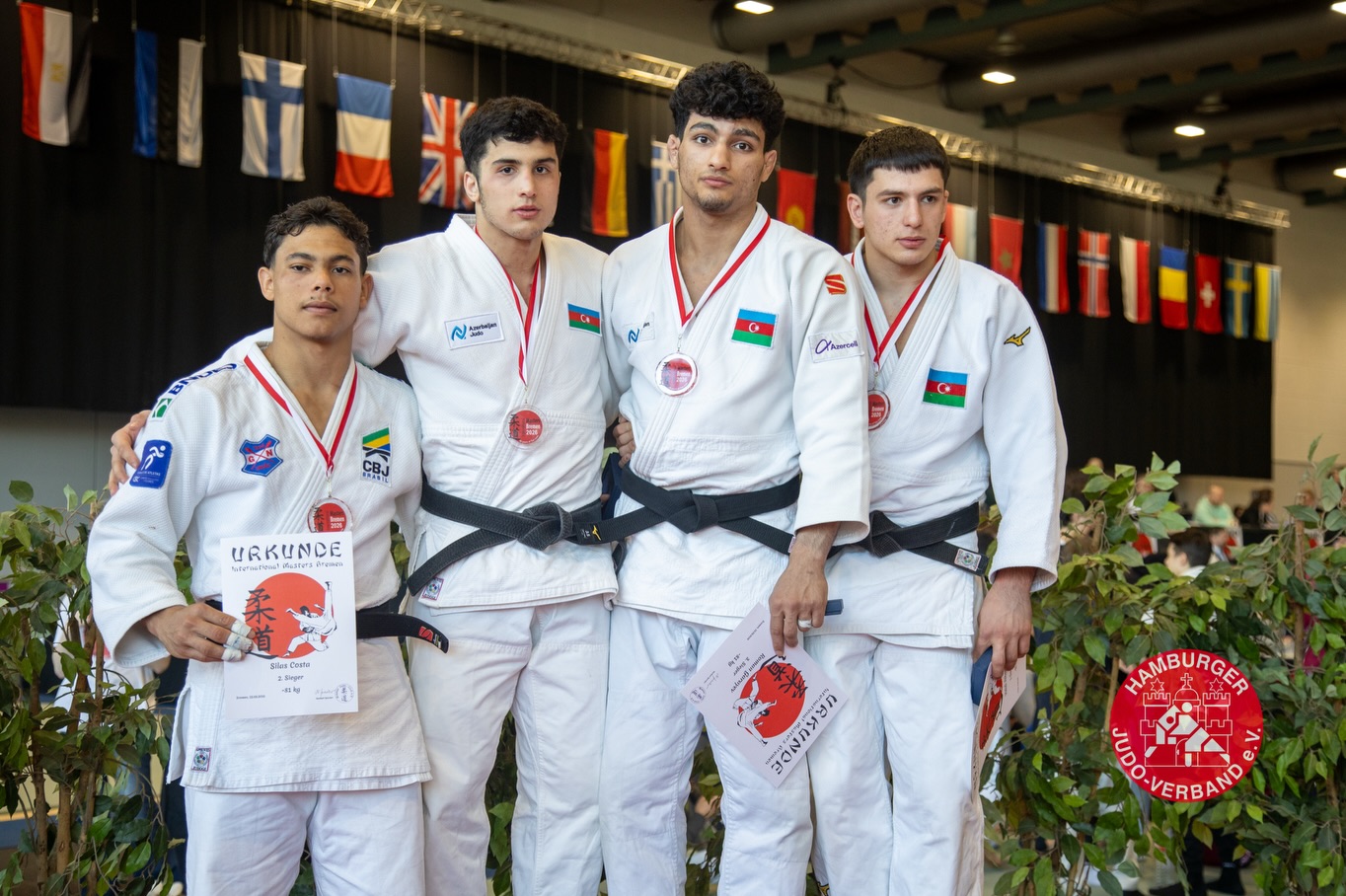 Azerbaijan takes team gold at Bremen Masters Tournament (PHOTO)