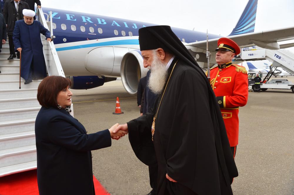 Azerbaijani parliament speaker arrives in Georgia on visit (PHOTO)