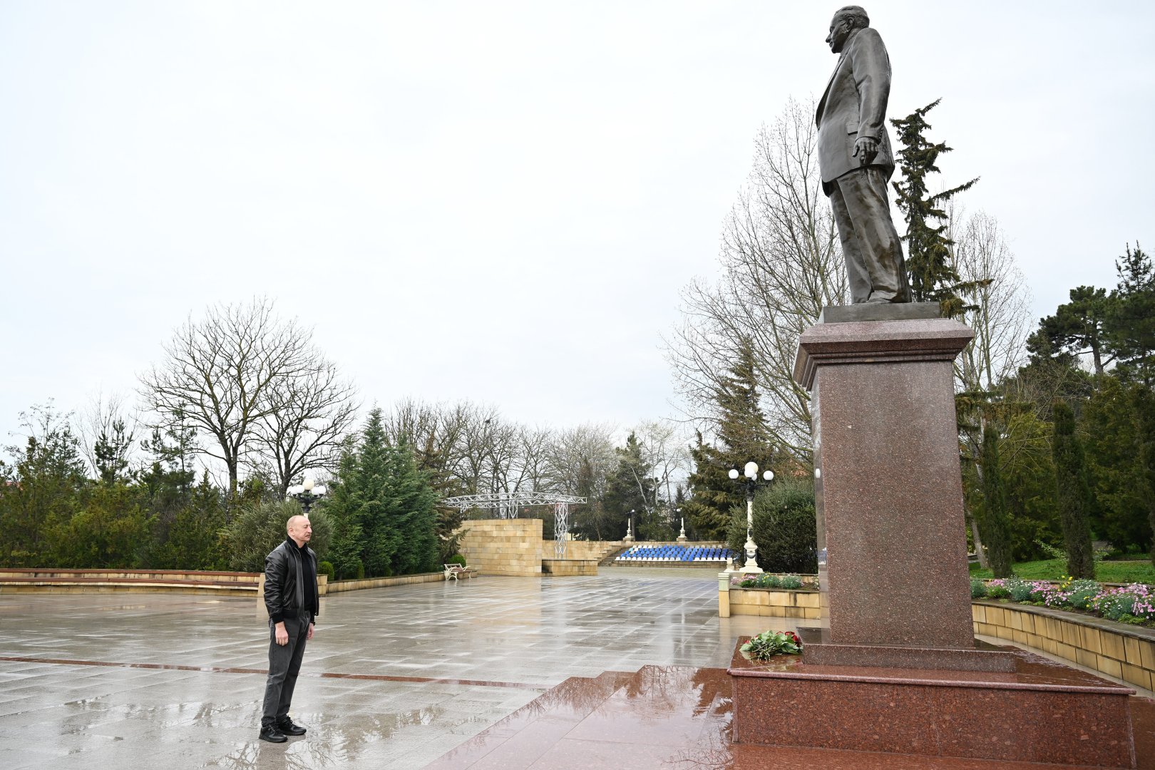 President Ilham Aliyev arrives in Shamakhi district for visit (PHOTO)