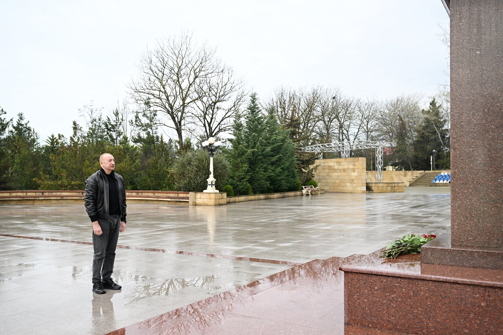 President Ilham Aliyev arrives in Shamakhi district for visit (PHOTO)