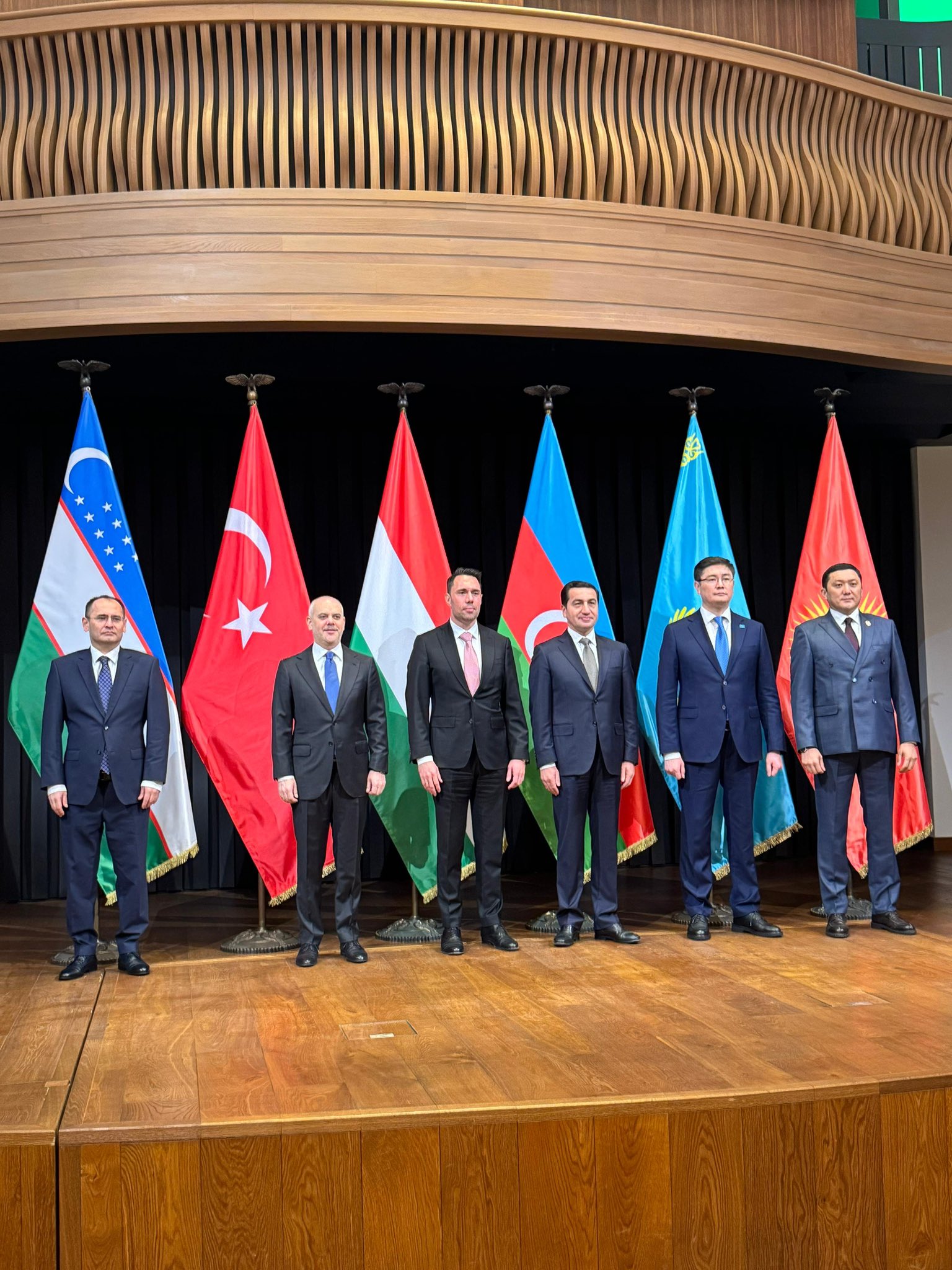 Hikmet Hajiyev attends meeting of assistants to heads of OTS (PHOTO)