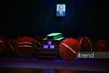 Azerbaijan bidding farewell to great artist Rasim Balayev – adieu to epoch…(PHOTO)