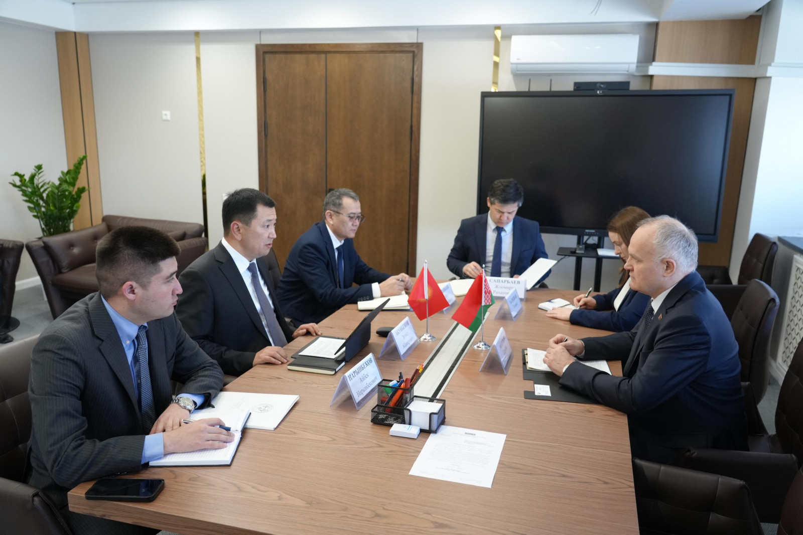 Kyrgyzstan, Belarus discuss expanding bilateral cooperation across key sectors