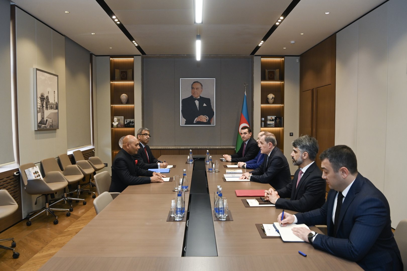 Azerbaijan's FM receives new Indian ambassador, discusses bilateral relations (PHOTO)