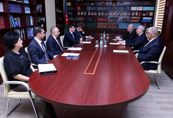 Azerbaijan presents 'Taraggi' medal to diaspora representative Akif Alaferdov (PHOTO)