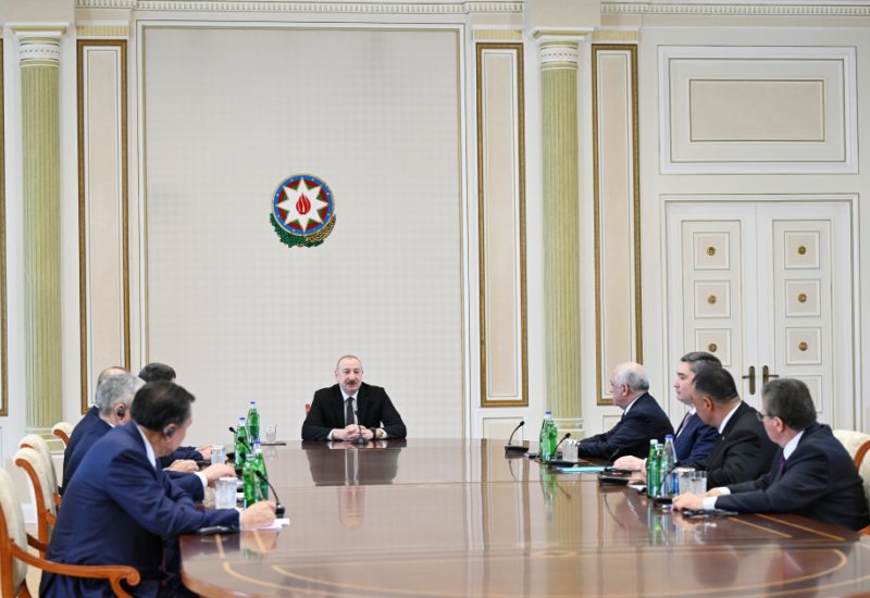 President Ilham Aliyev receives participants of meeting of heads of government of member states of Organization of Turkic States (PHOTO)
