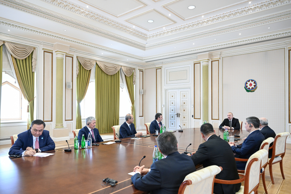 President Ilham Aliyev receives participants of meeting of heads of government of OTS member states (PHOTO/VIDEO)