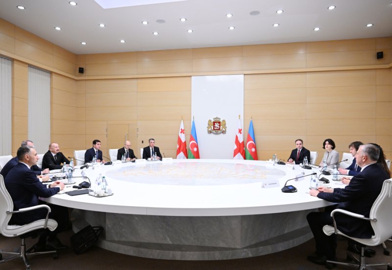 President Ilham Aliyev holds expanded meeting with Prime Minister of Georgia Irakli Kobakhidze (PHOTO)