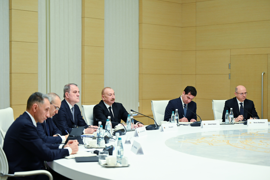 President Ilham Aliyev holds expanded meeting with Prime Minister of Georgia Irakli Kobakhidze (PHOTO)