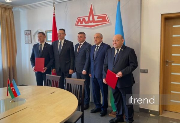Minsk hosts deal signing ceremony for new batch of municipal vehicles based on MAZ chassis at Ganja Automobile Plant (PHOTO)