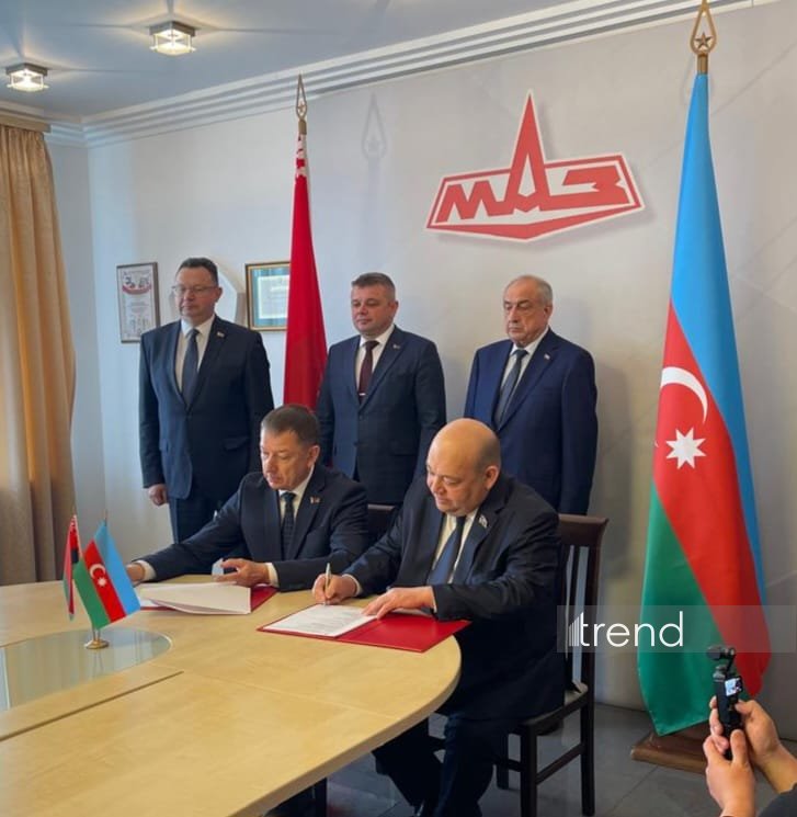 Minsk hosts deal signing ceremony for new batch of municipal vehicles based on MAZ chassis at Ganja Automobile Plant (PHOTO)