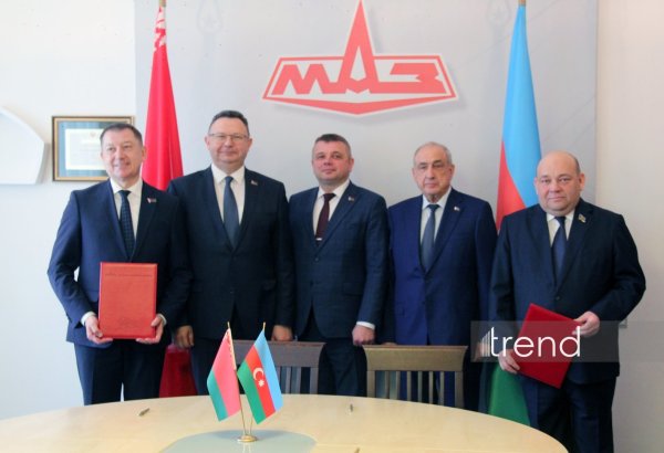 Azerbaijani and Belarusian ambassadors hail new Ganja-Minsk factory deal (PHOTO)