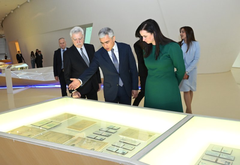 Lithuanian Prime Minister Inga Ruginienė visits Heydar Aliyev Center (PHOTO)
