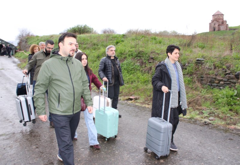 Azerbaijan to host roundtable discussion with representatives of civil societies from Azerbaijan and Armenia as part of "Peace Bridge" initiative (PHOTO/VIDEO)