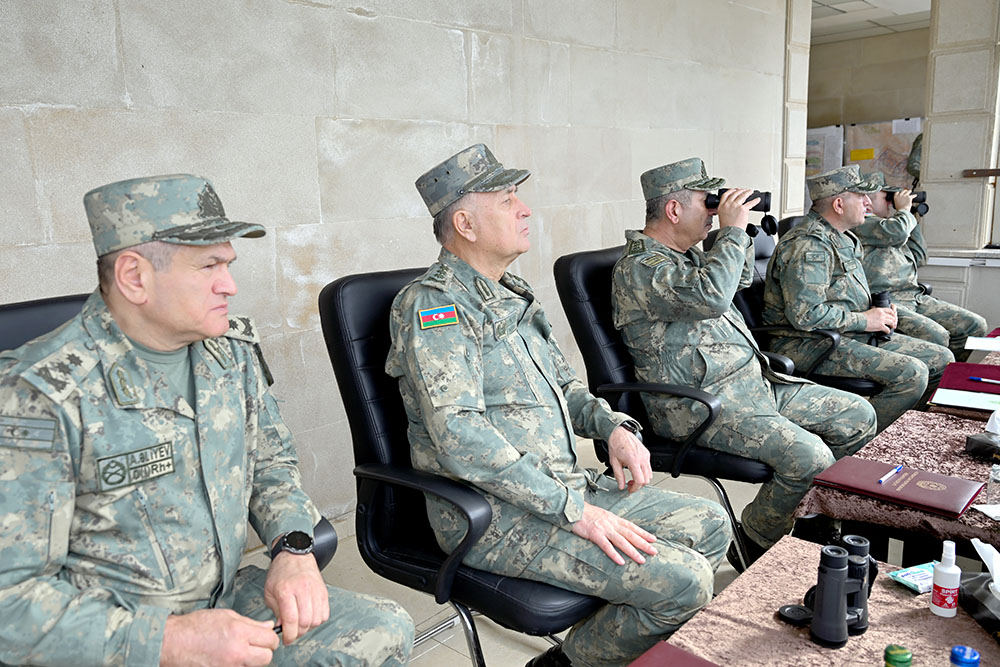 Leadership of Ministry of Defense inspects progress of tactical exercise (PHOTO)