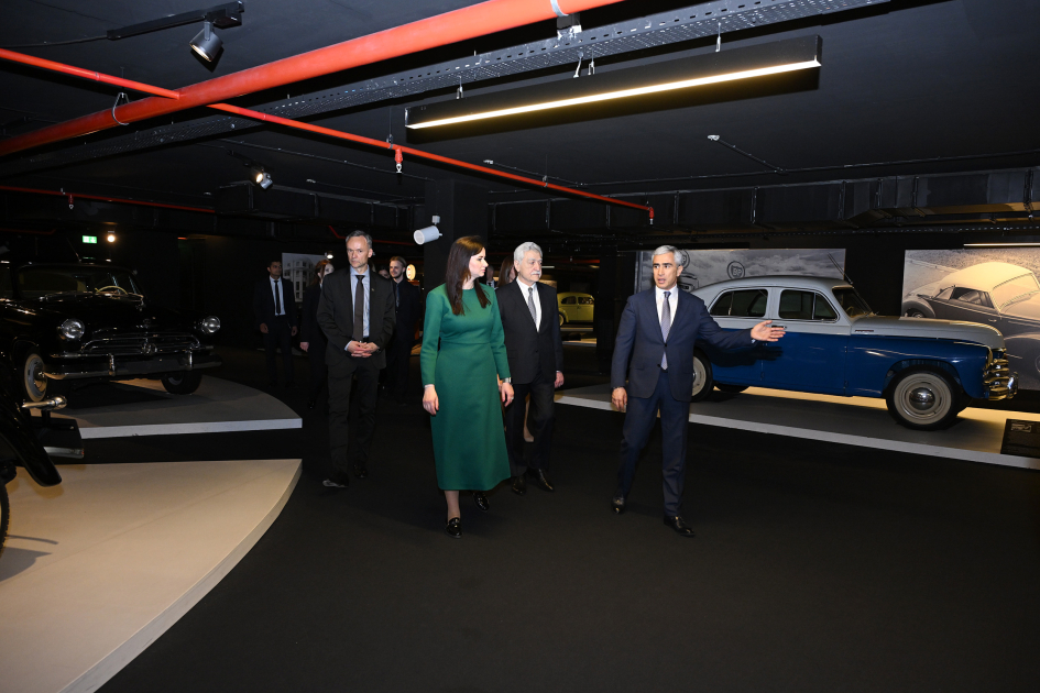 Lithuanian Prime Minister visits Heydar Aliyev Center in Baku (PHOTO)