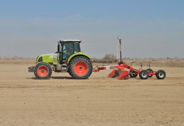 UNDP hands over laser land leveling equipment in Turkmenistan
