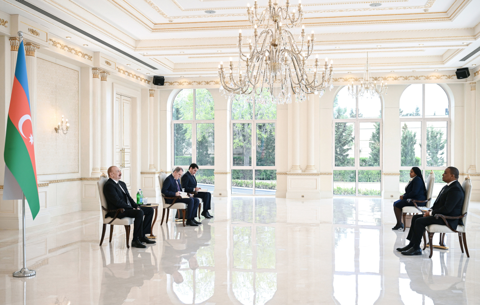 President Ilham Aliyev receives newly appointed ambassador of Eswatini to Azerbaijan (PHOTO/VIDEO)